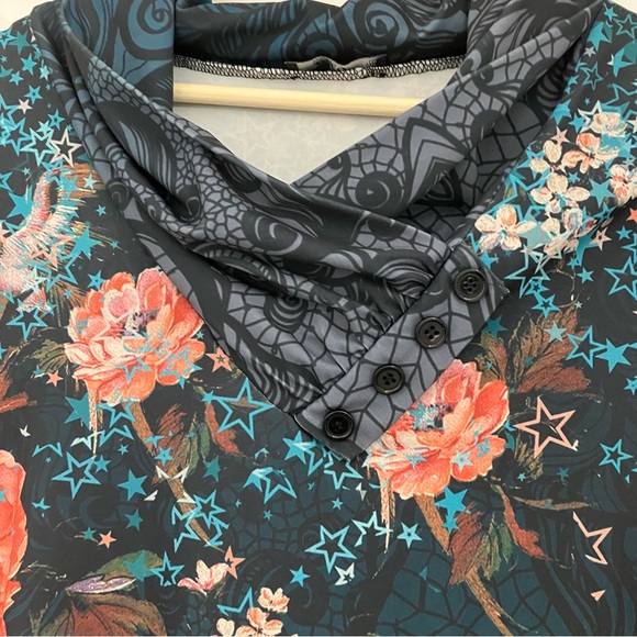 Lily by Firmiana | Floral long sleeve top - Picture 2 of 7